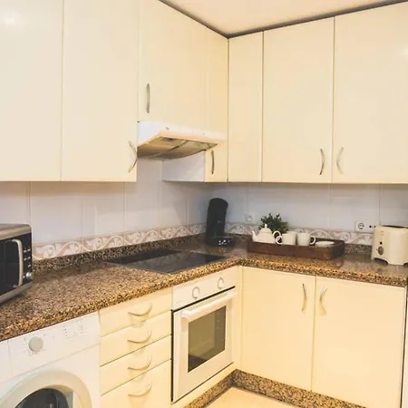 Apartamento Espacioso En Guadalmina - *