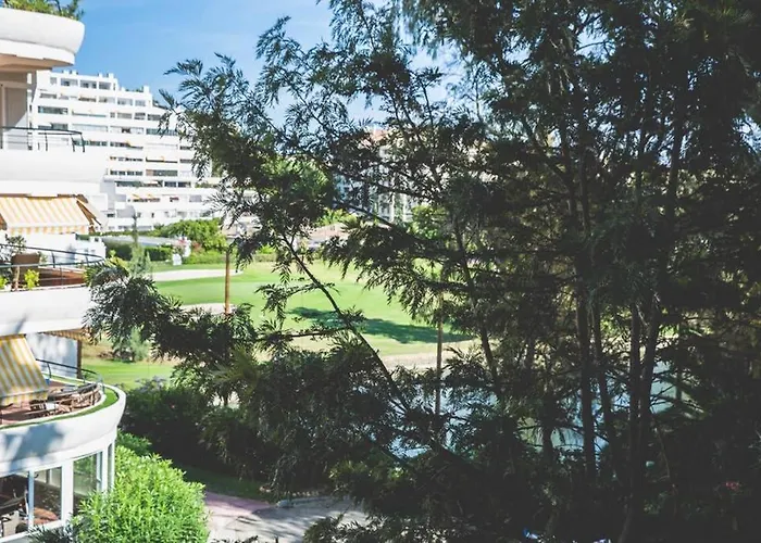 Espacioso En Guadalmina - Apartament *