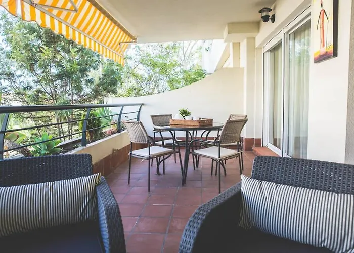 Apartamento Espacioso En Guadalmina -