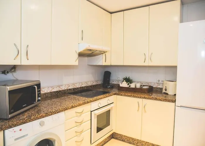 Apartamento Espacioso En Guadalmina - *